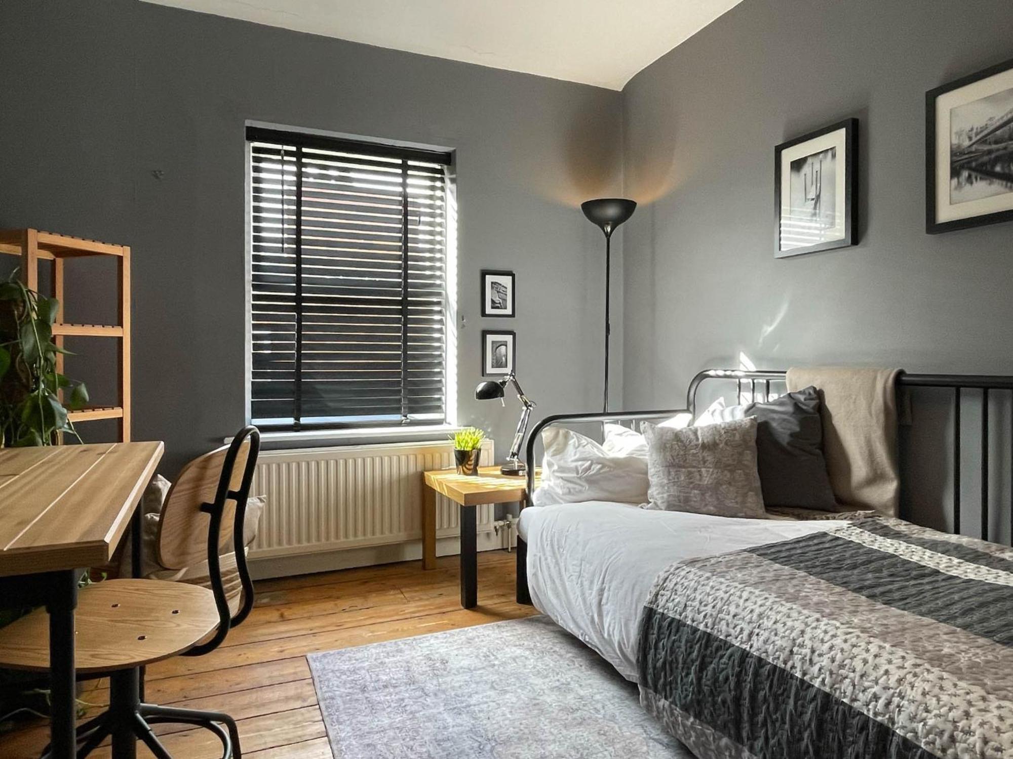 Townhouse In Trendy Suburb Of Hoole Apartment เชสเตอร์ ภายนอก รูปภาพ