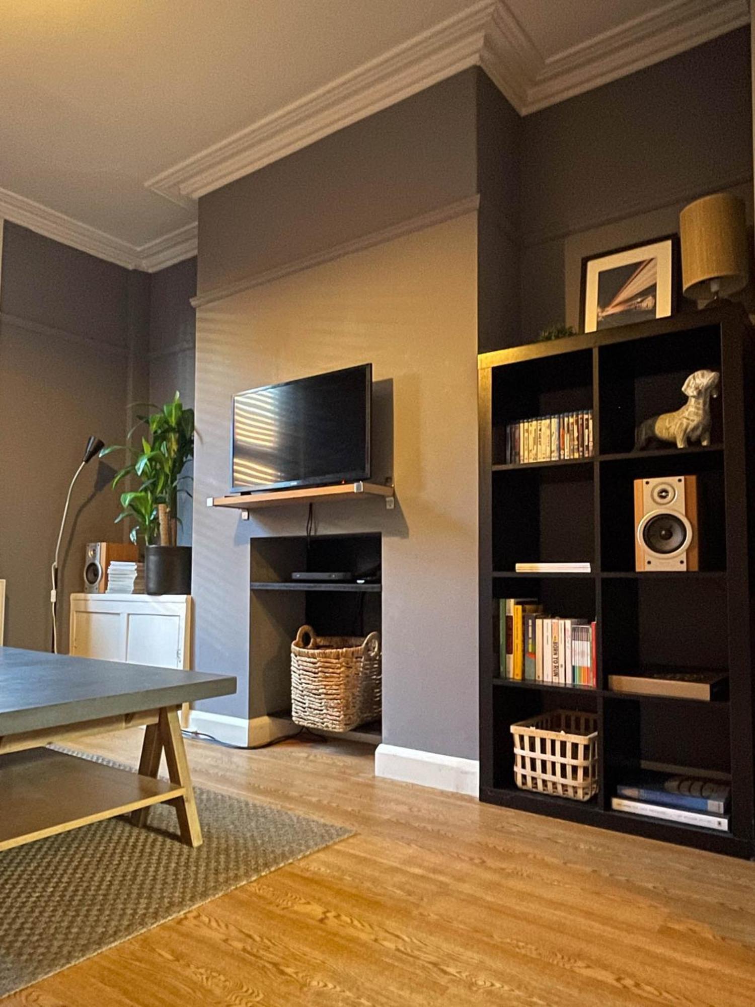 Townhouse In Trendy Suburb Of Hoole Apartment เชสเตอร์ ภายนอก รูปภาพ