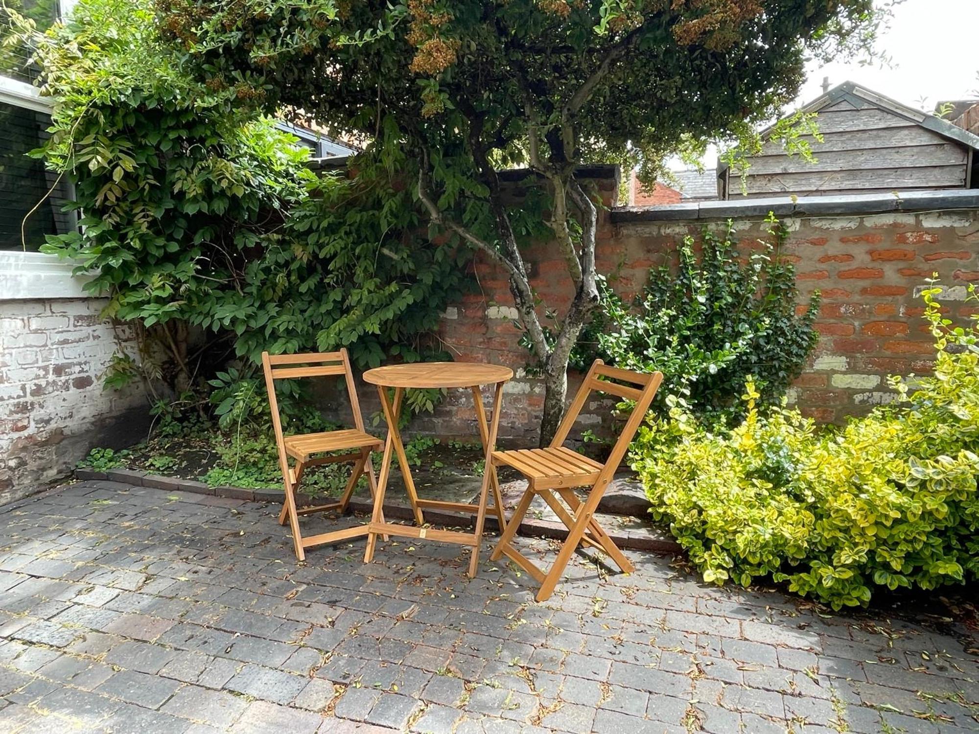 Townhouse In Trendy Suburb Of Hoole Apartment เชสเตอร์ ภายนอก รูปภาพ