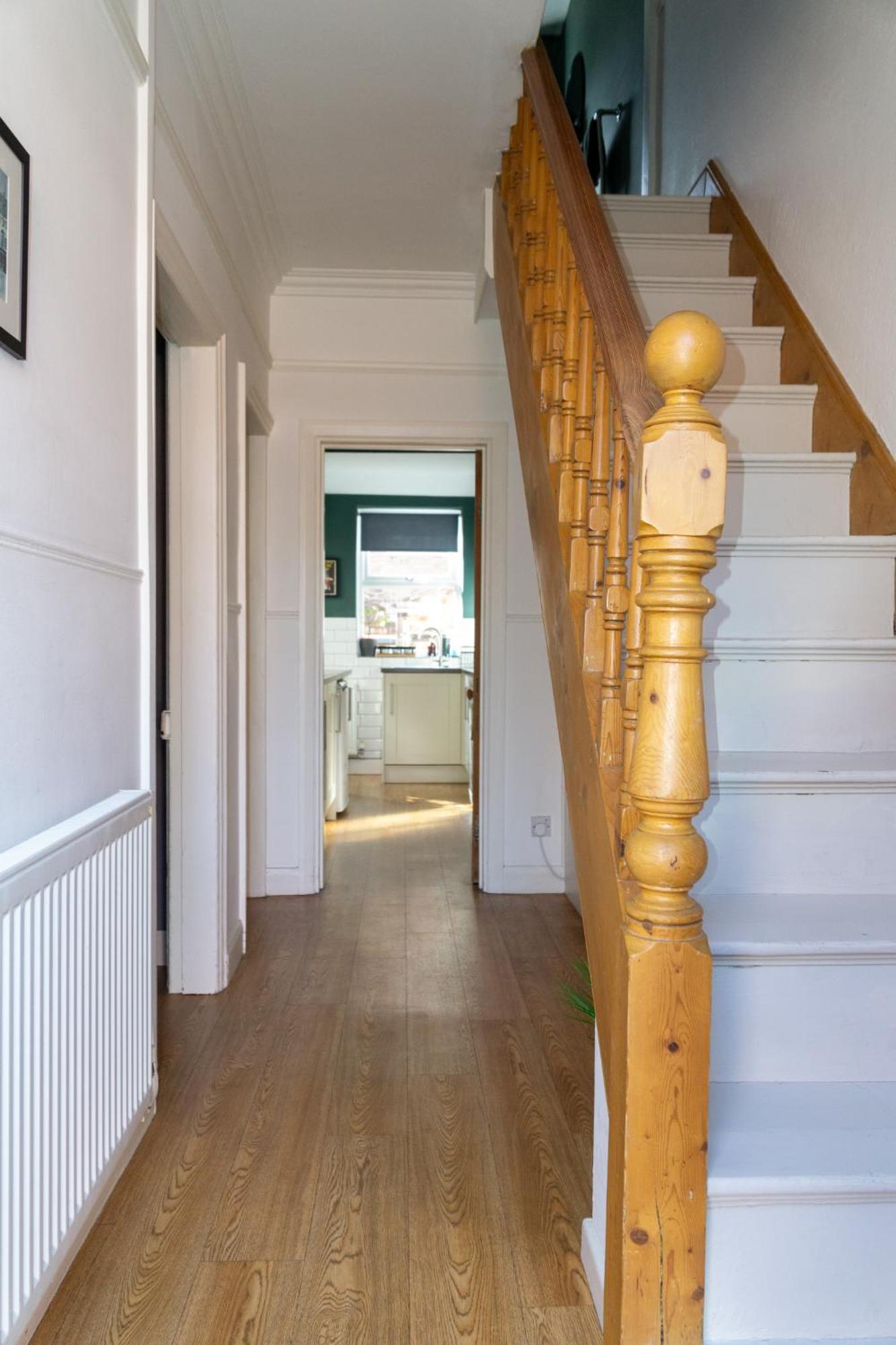 Townhouse In Trendy Suburb Of Hoole Apartment เชสเตอร์ ภายนอก รูปภาพ