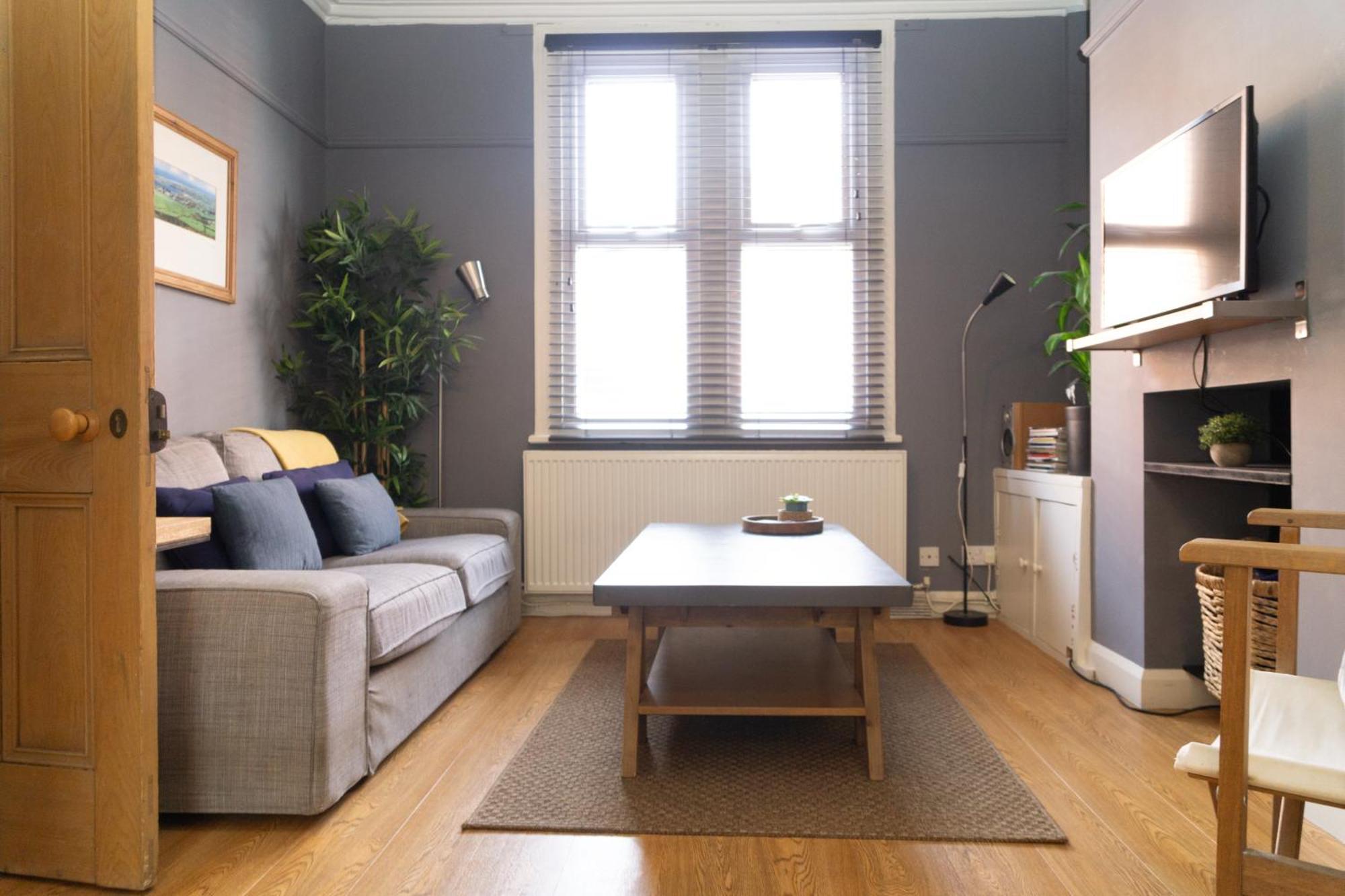 Townhouse In Trendy Suburb Of Hoole Apartment เชสเตอร์ ภายนอก รูปภาพ