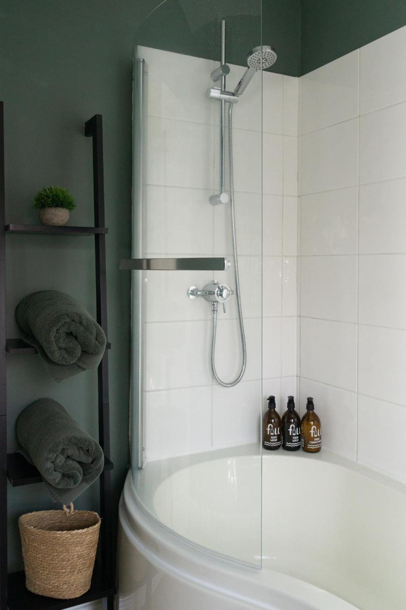 Townhouse In Trendy Suburb Of Hoole Apartment เชสเตอร์ ภายนอก รูปภาพ
